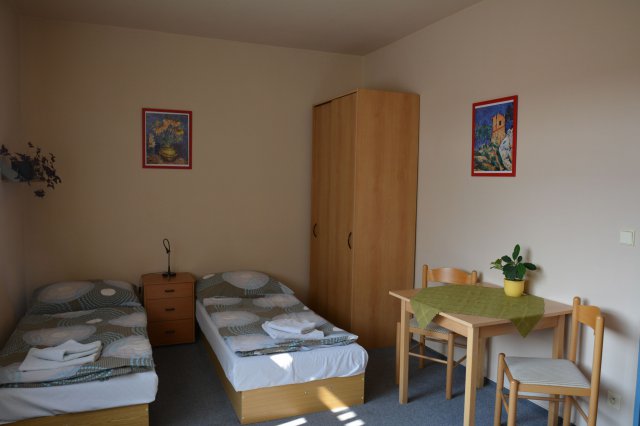 Pokoj se samostatným sociálním zařízením